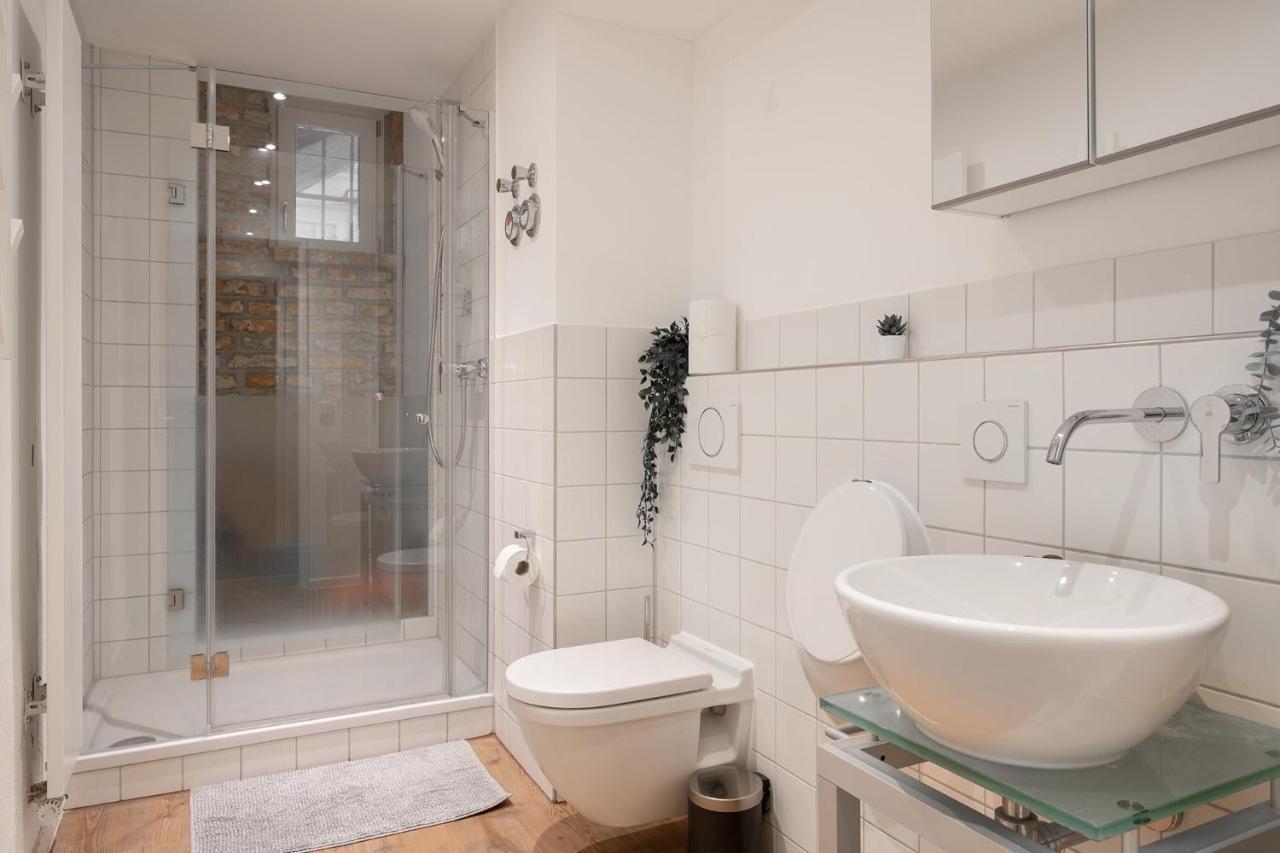- 2 Bedroom With Great Kitchen *