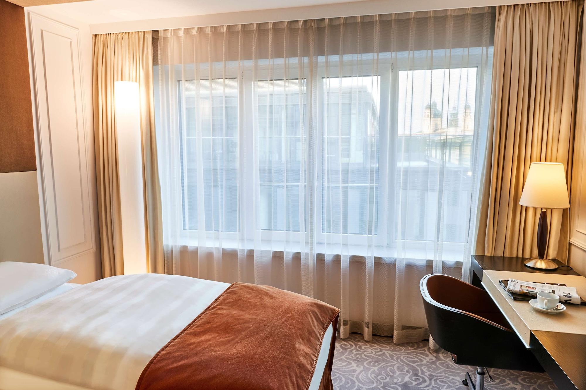 Vier Jahreszeiten Kempinski Hotel Munich