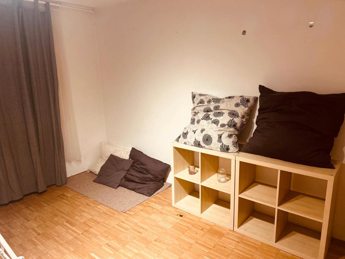 Theresienstrasse 83 Homestay *