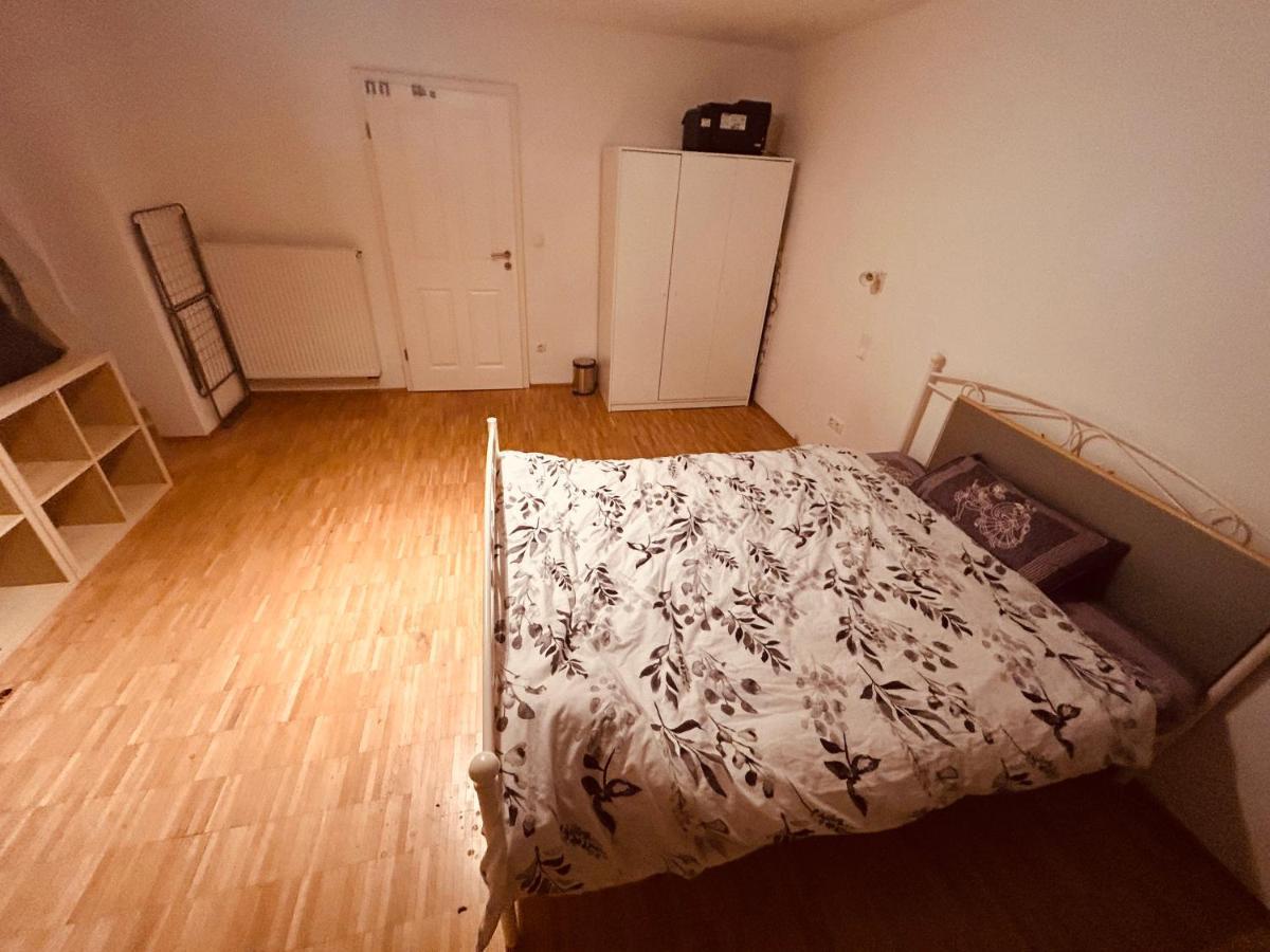 Theresienstrasse 83