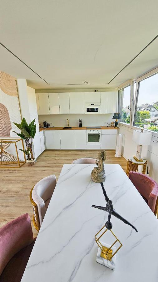 Apartment Luxus Dachgeschoss 80m² Munich