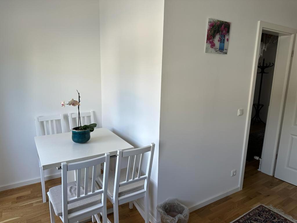 Lichtdurchflutete 90 M2 Drei Duplexwohnung In Altperlach Apartment Munich