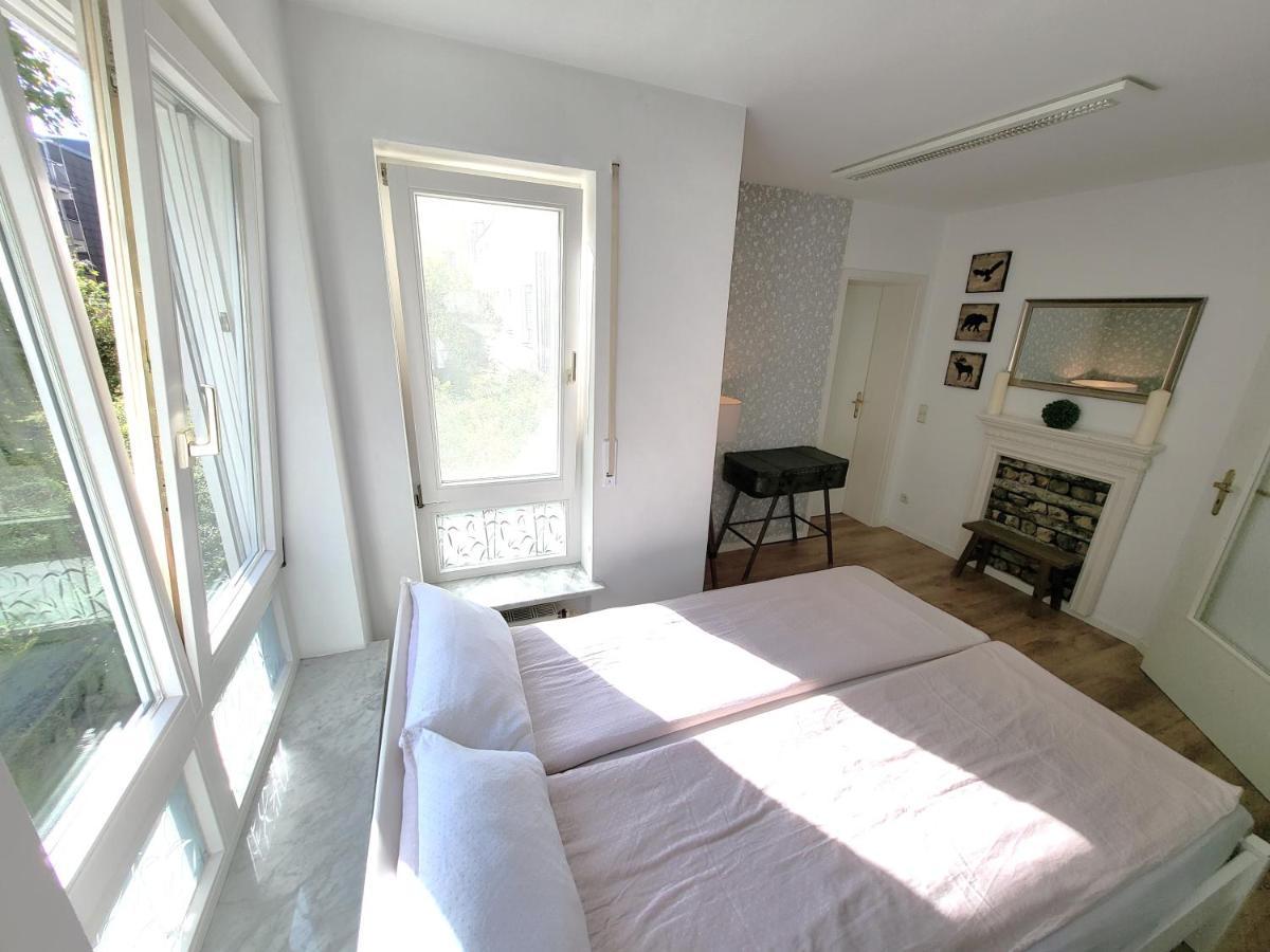 + :-) Be In + :-) Be In Apartment