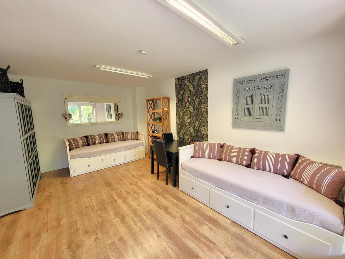 Apartment + :-) Be In + :-) Be In *