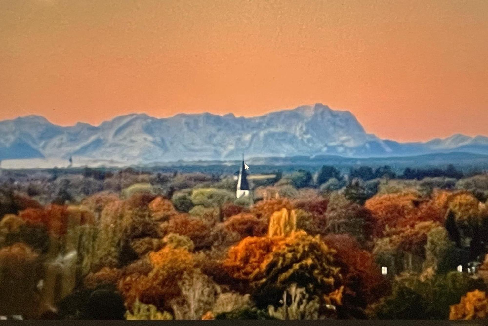 Alpen-panorama Suite: Luxurious Mountain View Retreat In Homestay *