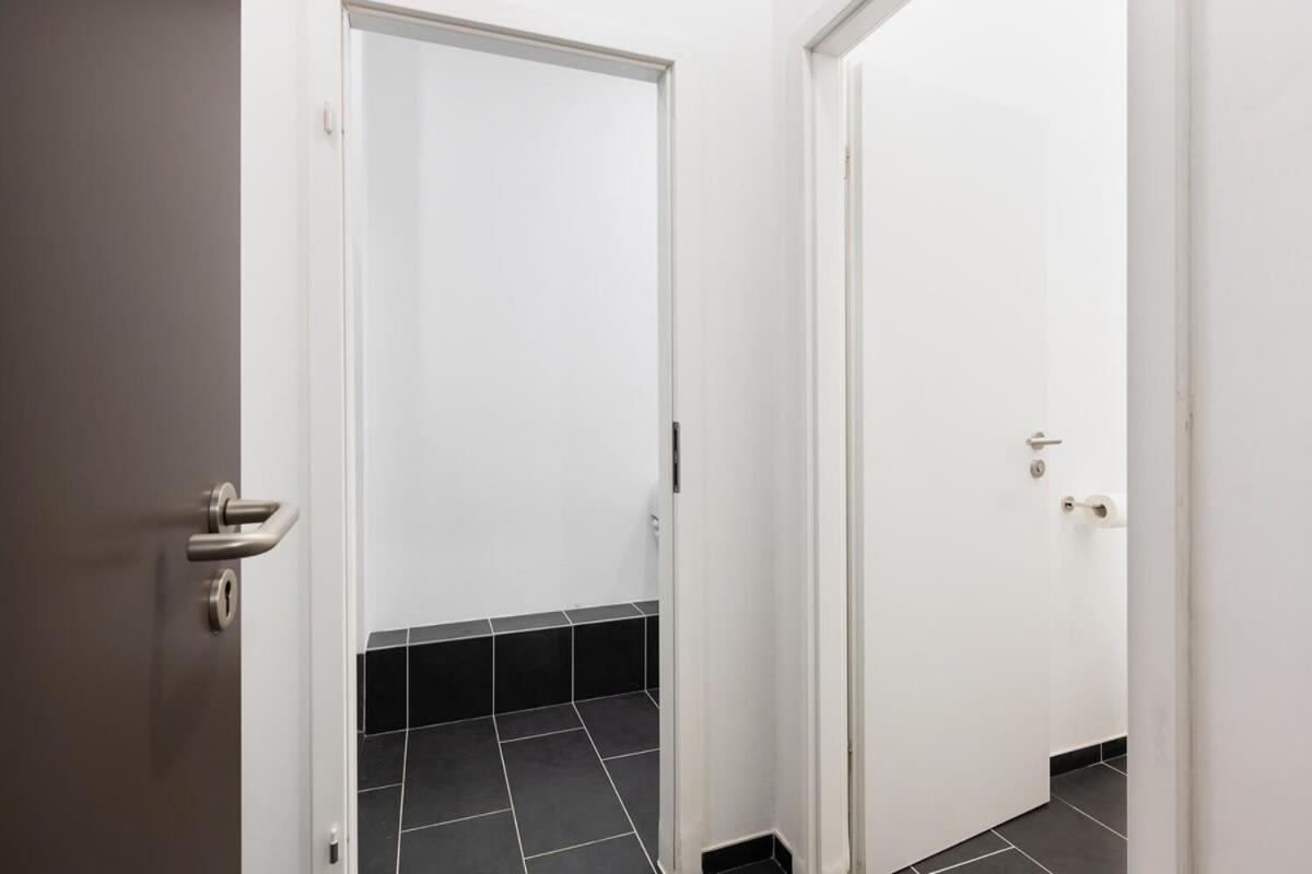 90m2 Fuer Bis Zu 12 Personen - Innenstadt