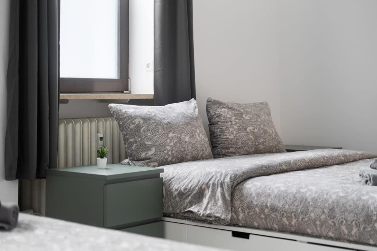 90m2 Fuer Bis Zu 12 Personen - Innenstadt Apartment