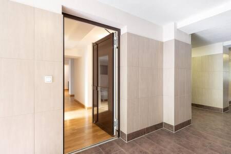 Marienplatz 2 Bedrooms Living Kitchen
