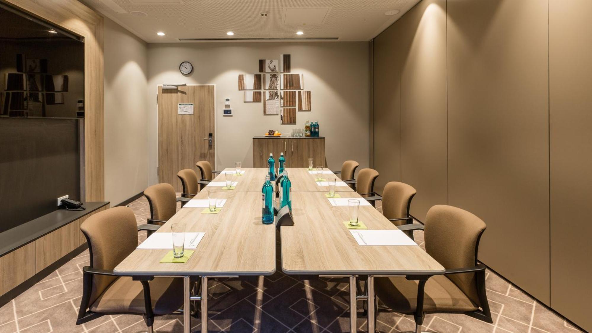 Hotel - East, An Ihg 4*