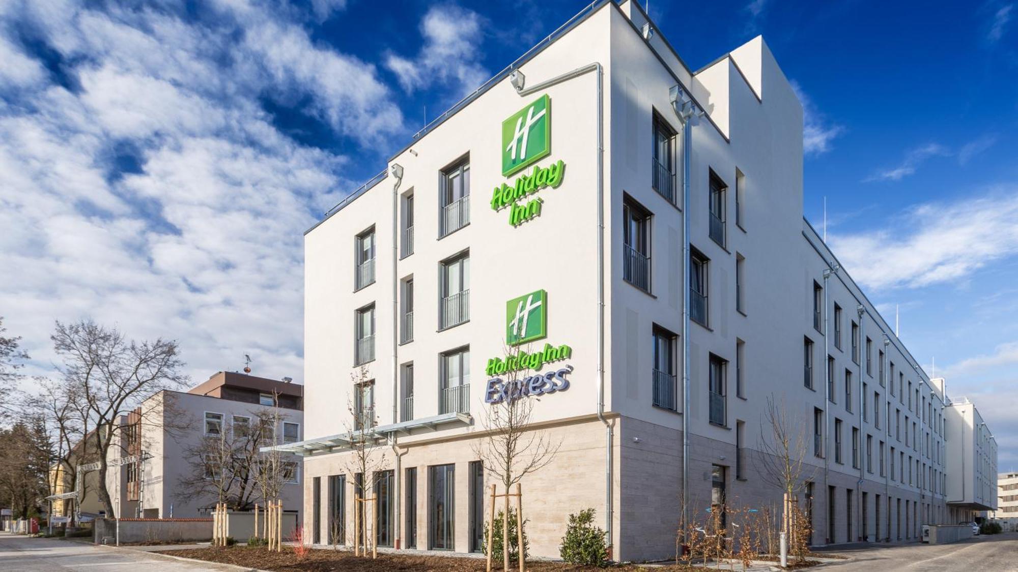 Hotel - East, An Ihg