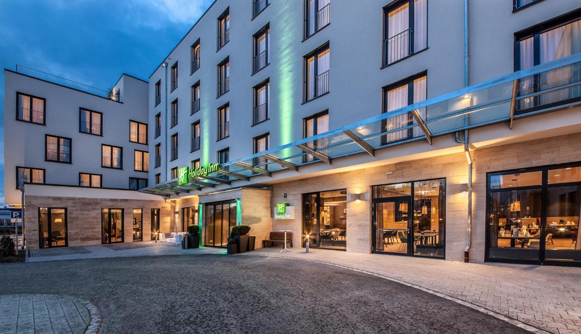 - East, An Ihg Hotel 4*