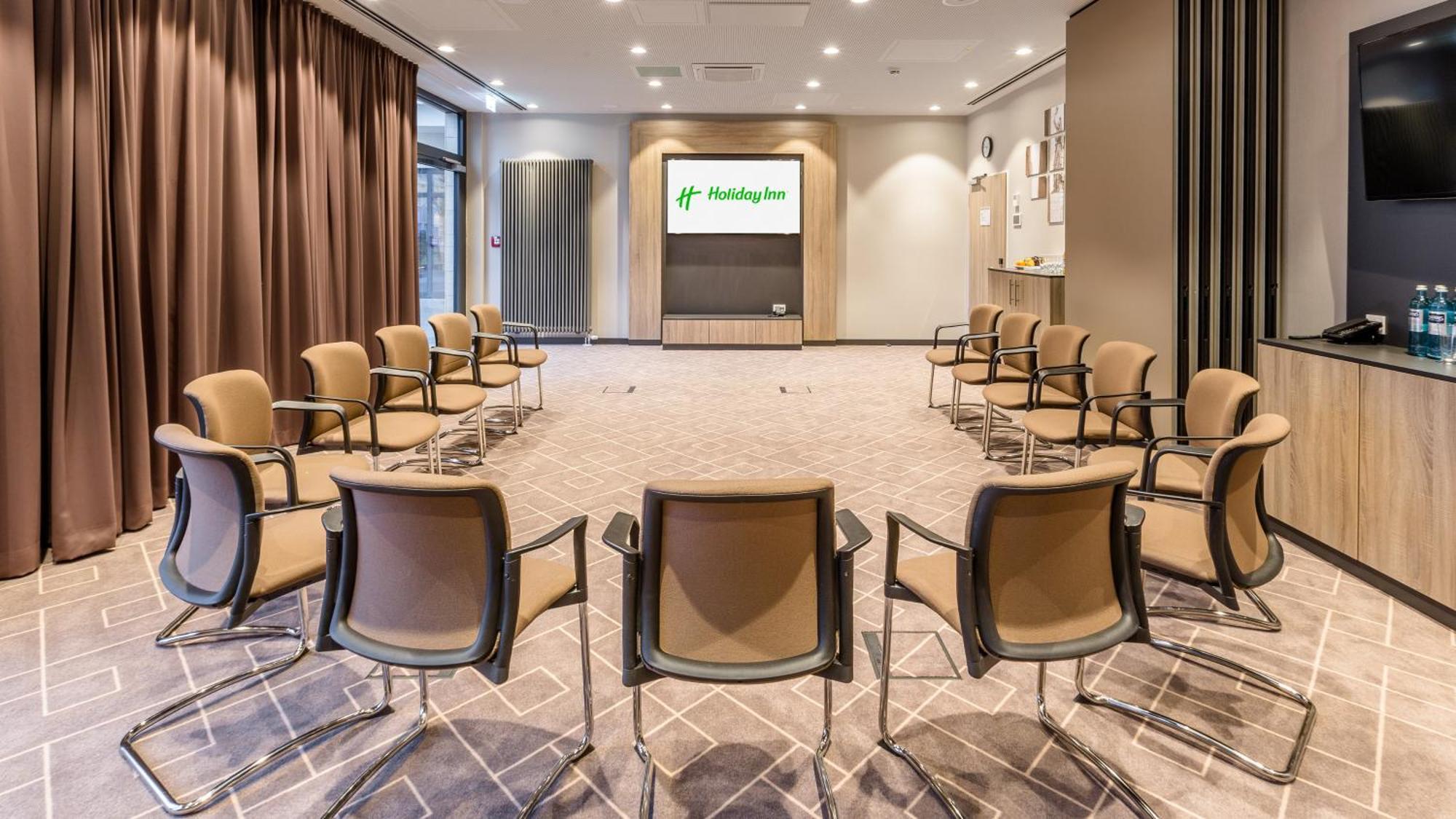 - East, An Ihg Munich