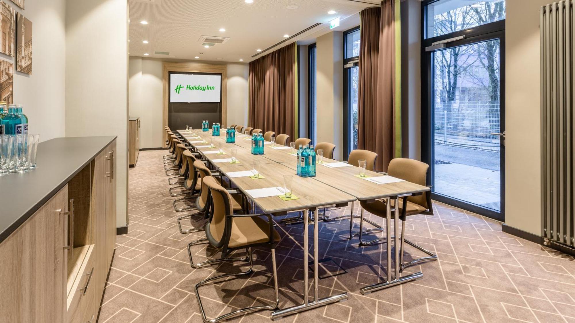 Hotel - East, An Ihg 4*