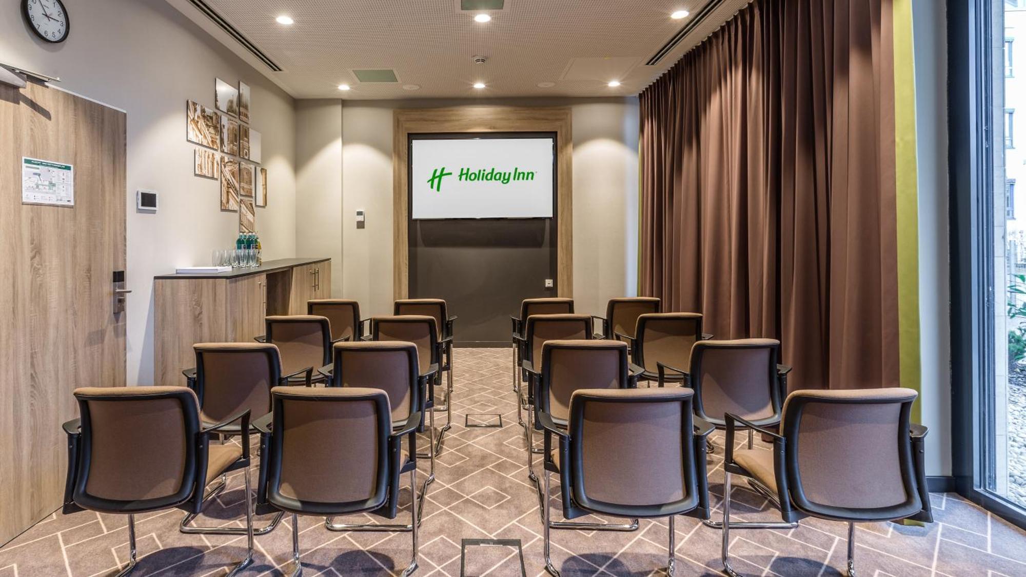 - East, An Ihg Munich