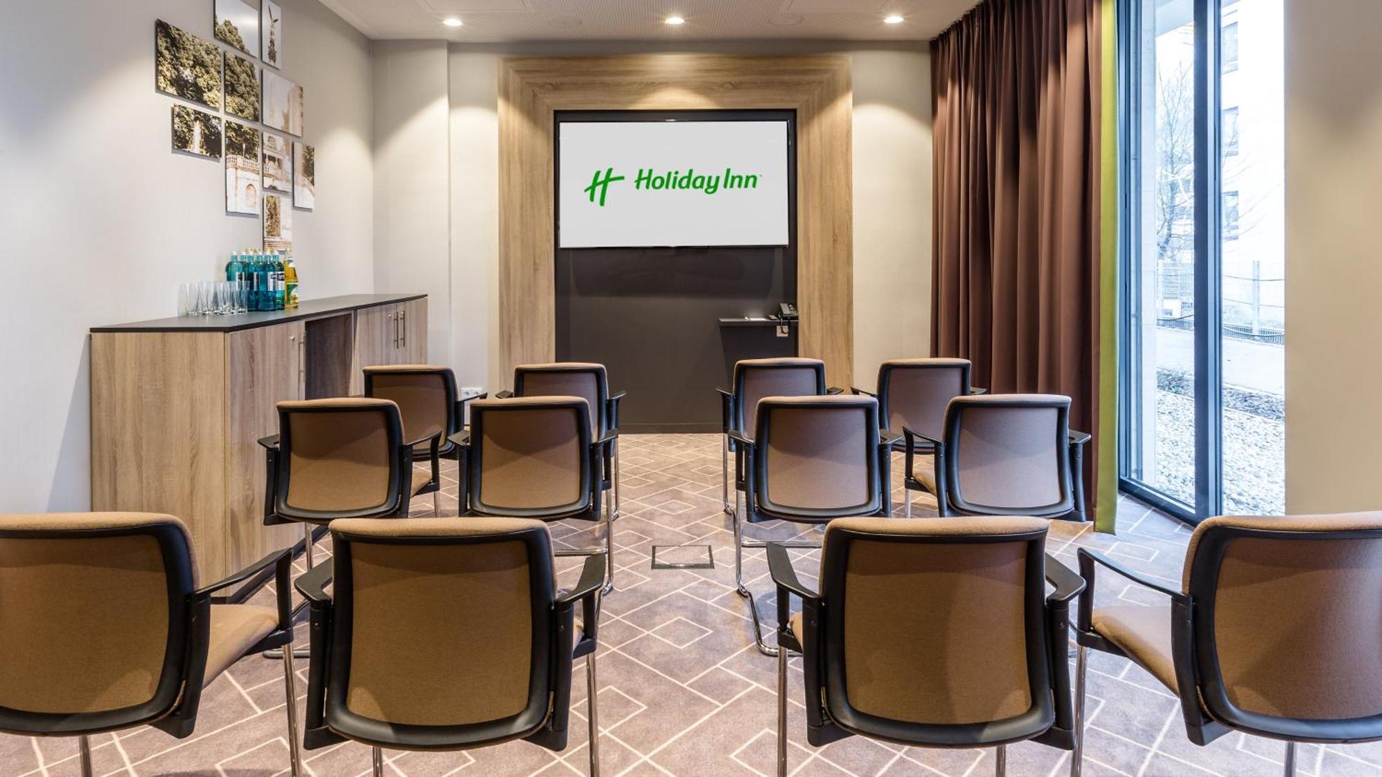Hotel - East, An Ihg