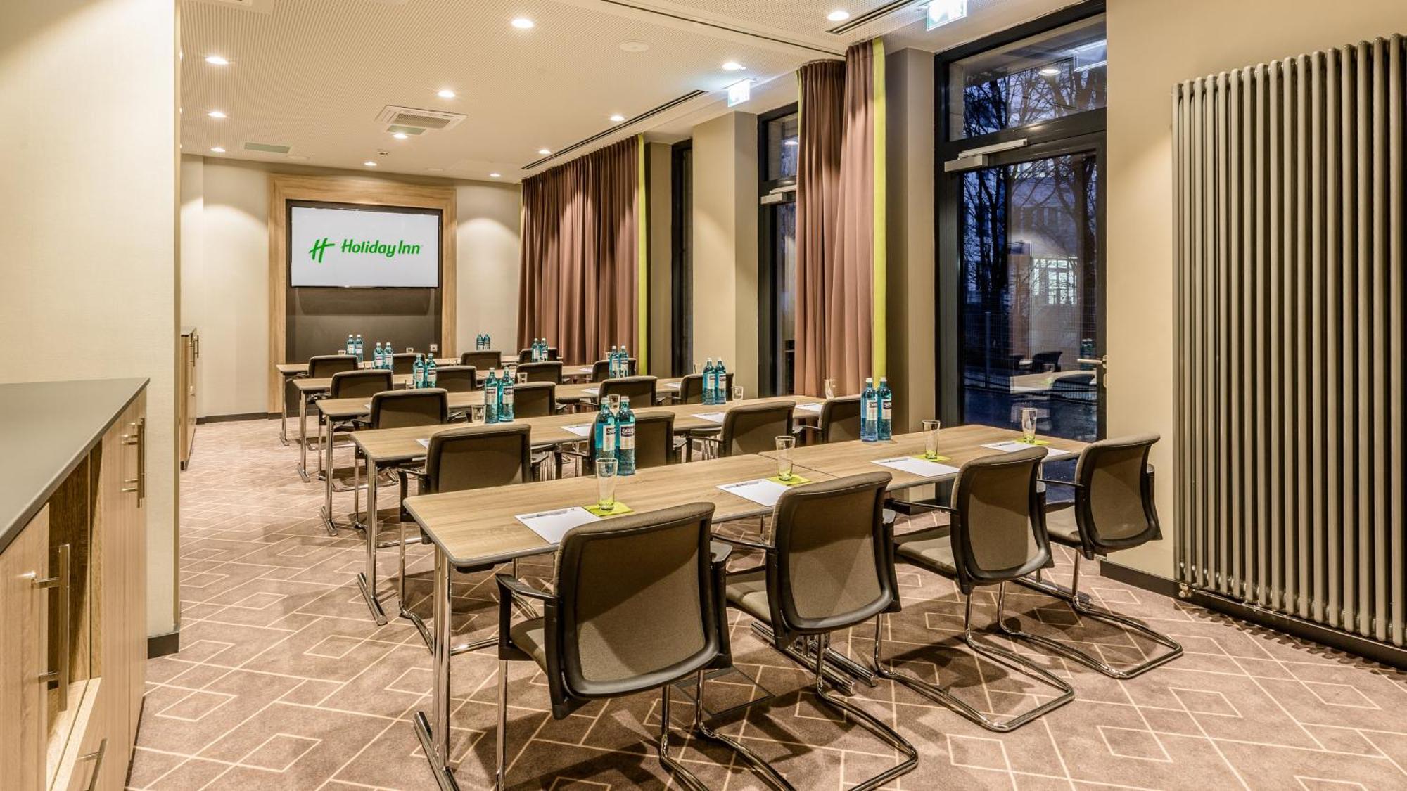 Hotel - East, An Ihg
