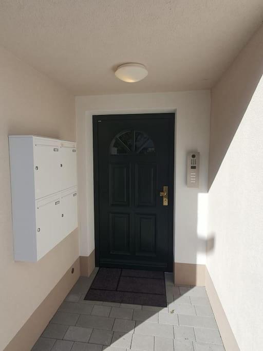 Apartment Helle 3 Souterrainwohnung In Einem Neubau-villa