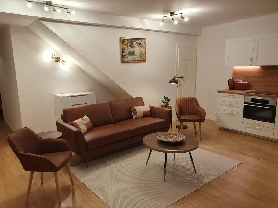 Apartment Helle 3 Souterrainwohnung In Einem Neubau-villa
