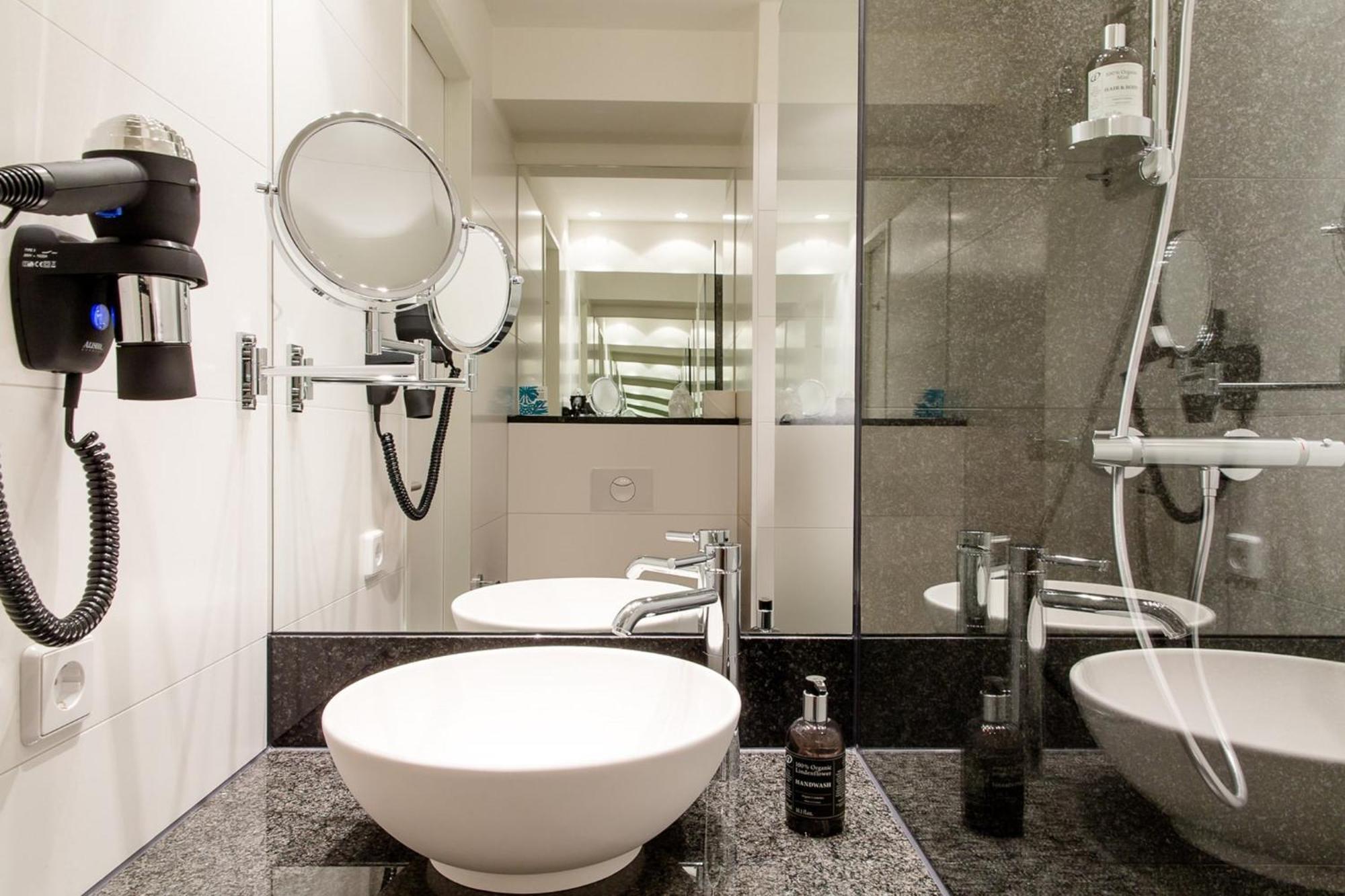 Hotel One Muenchen-westend 3*