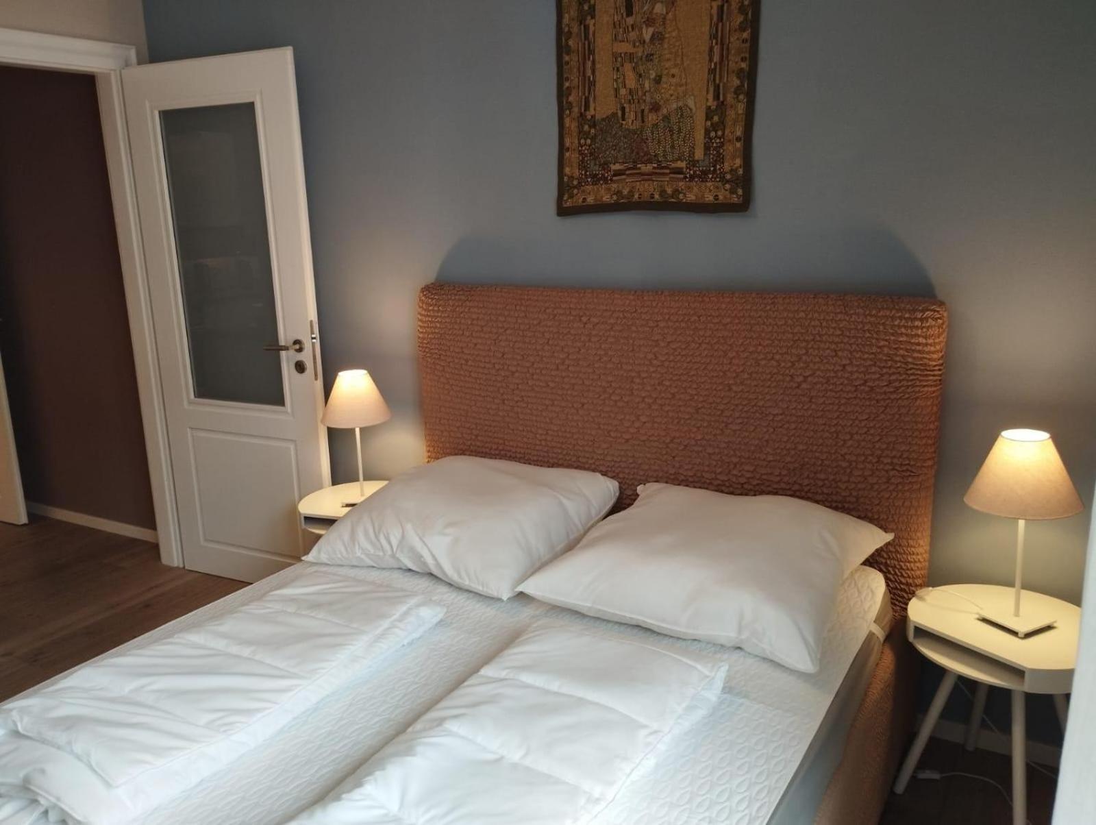 Apartment Amalien 12 *