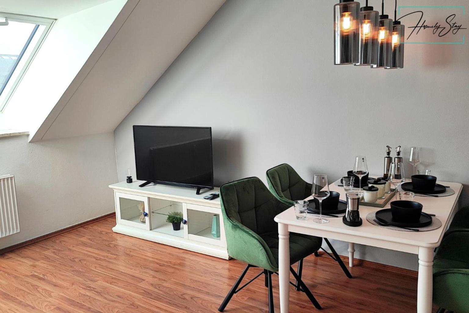 Homely Serenity Greens - Stylisch Studio-apartment With Kitchen - 10 Min To Station, Pet Friendly Apartment