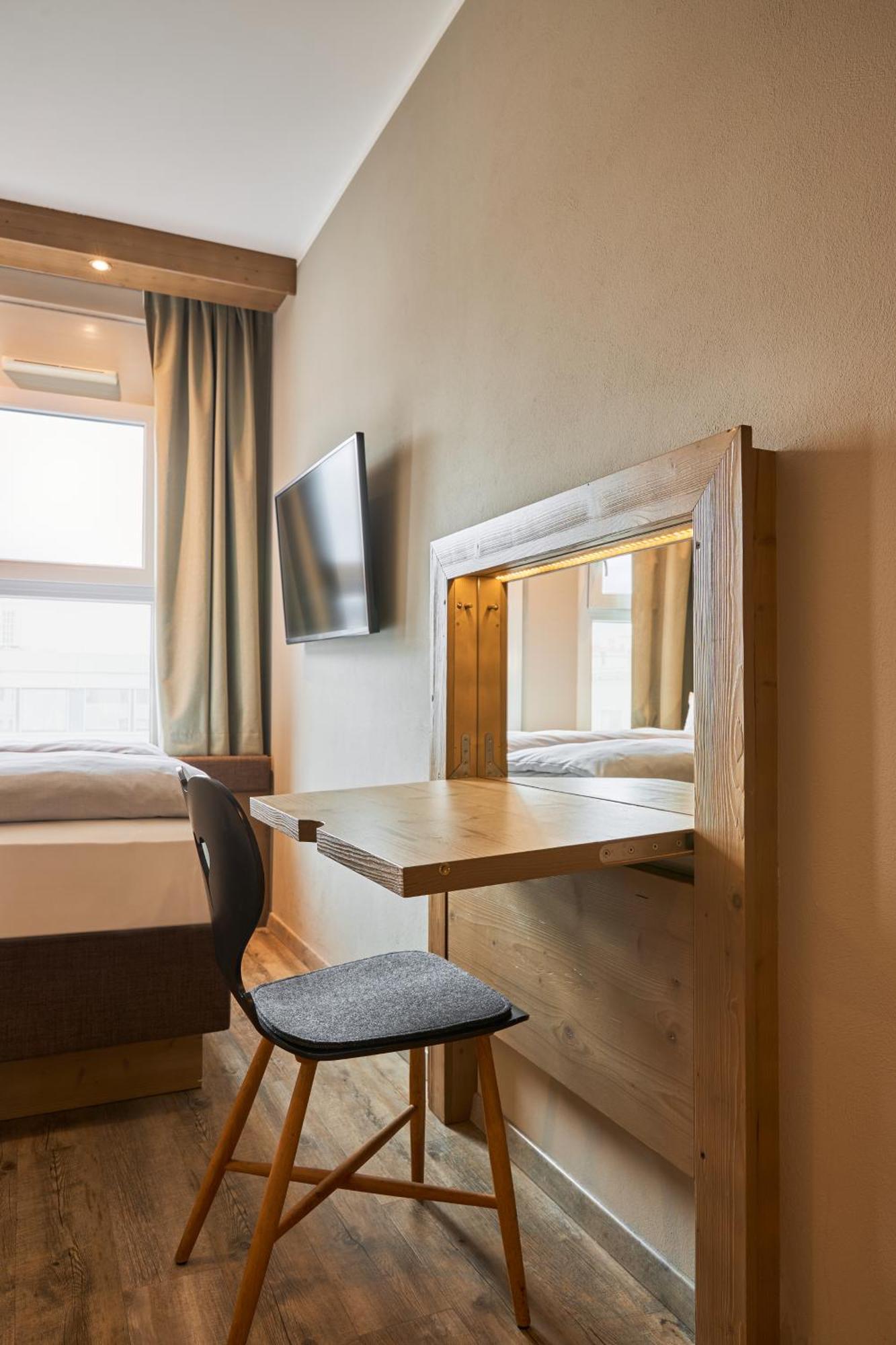 Cocoon Hauptbahnhof Hotel