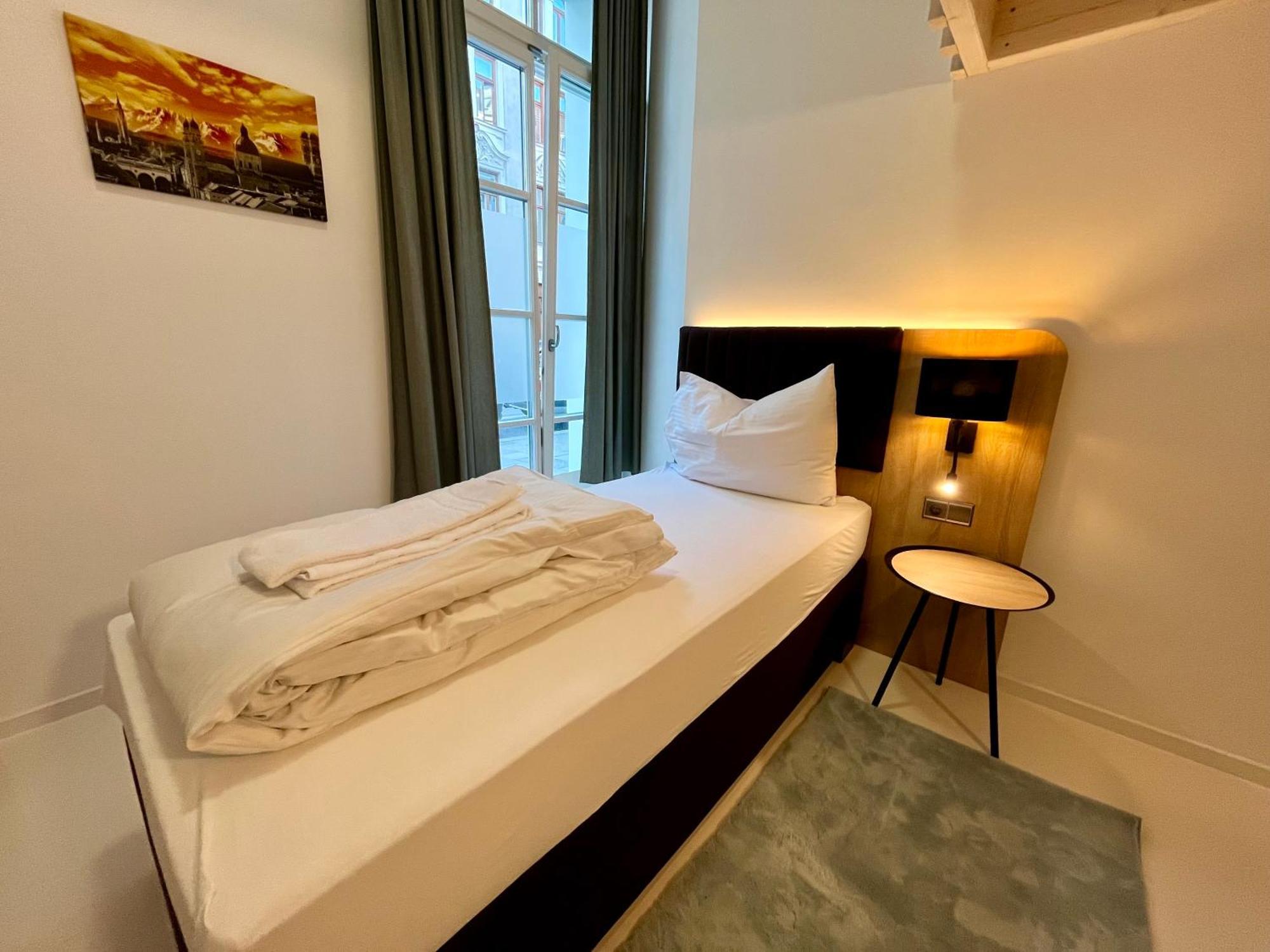 Guest house Adlzreiter Munich