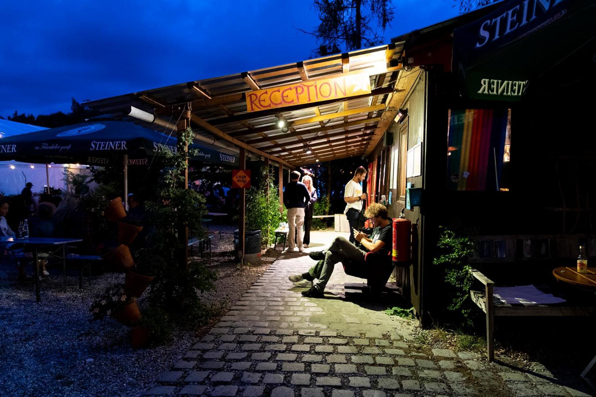 The Tent - Youth Only - Buchung Leider Nur Bis 30 Jahre Moeglich! Hostel