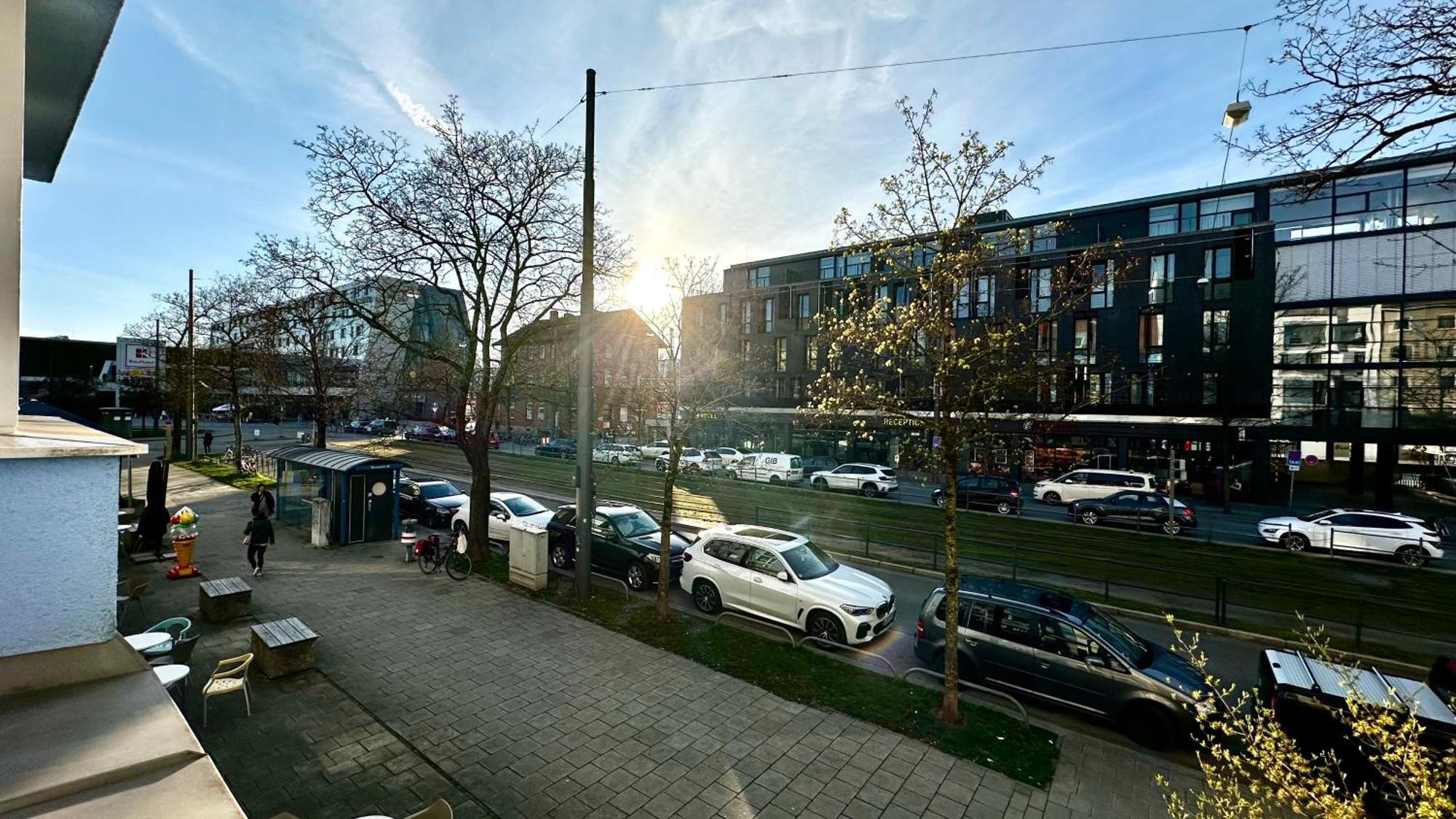 Beefree Connect-metro-shops-freeparking *