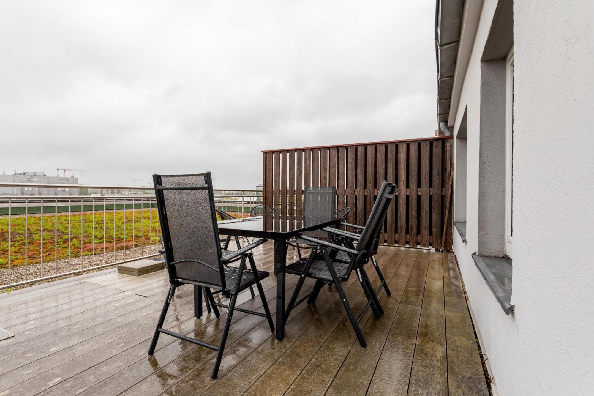 Global Living - Design I Terrace I Kitchen I Smart-tv I Parking Space I