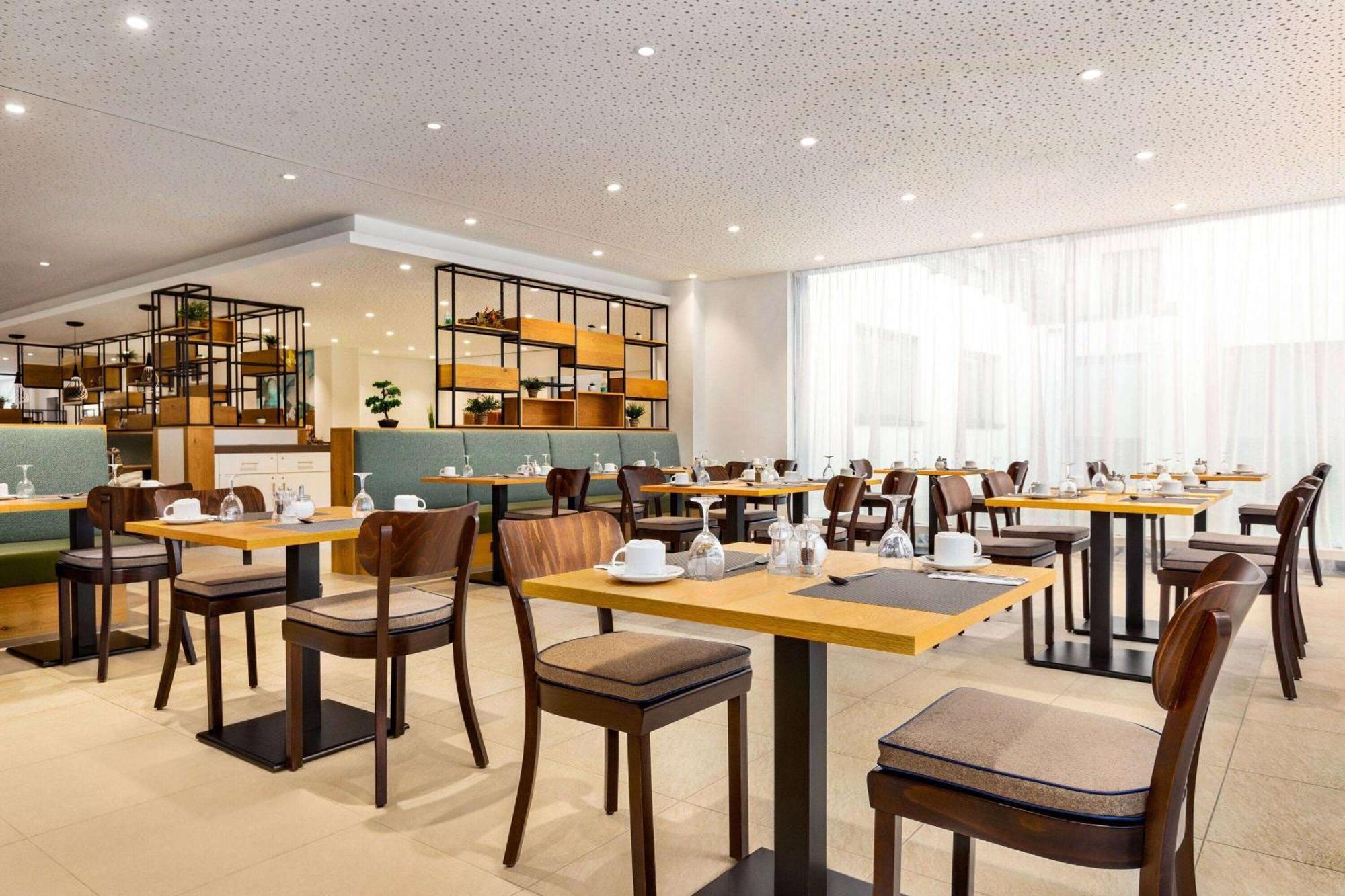 Wyndham Garden Messe 4*