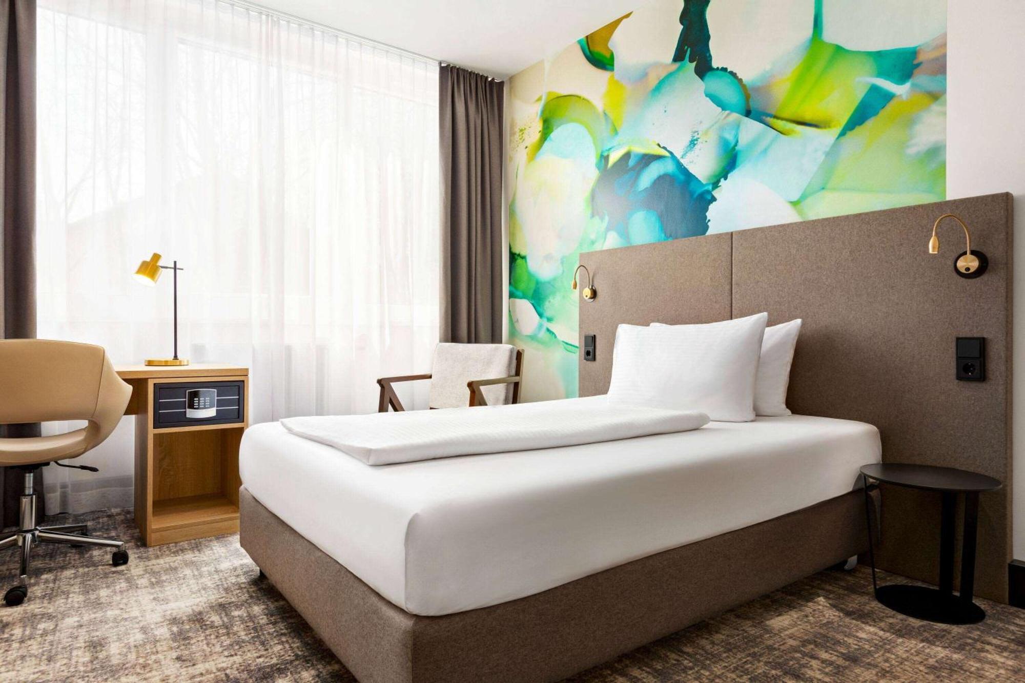 Wyndham Garden Messe Hotel 4*