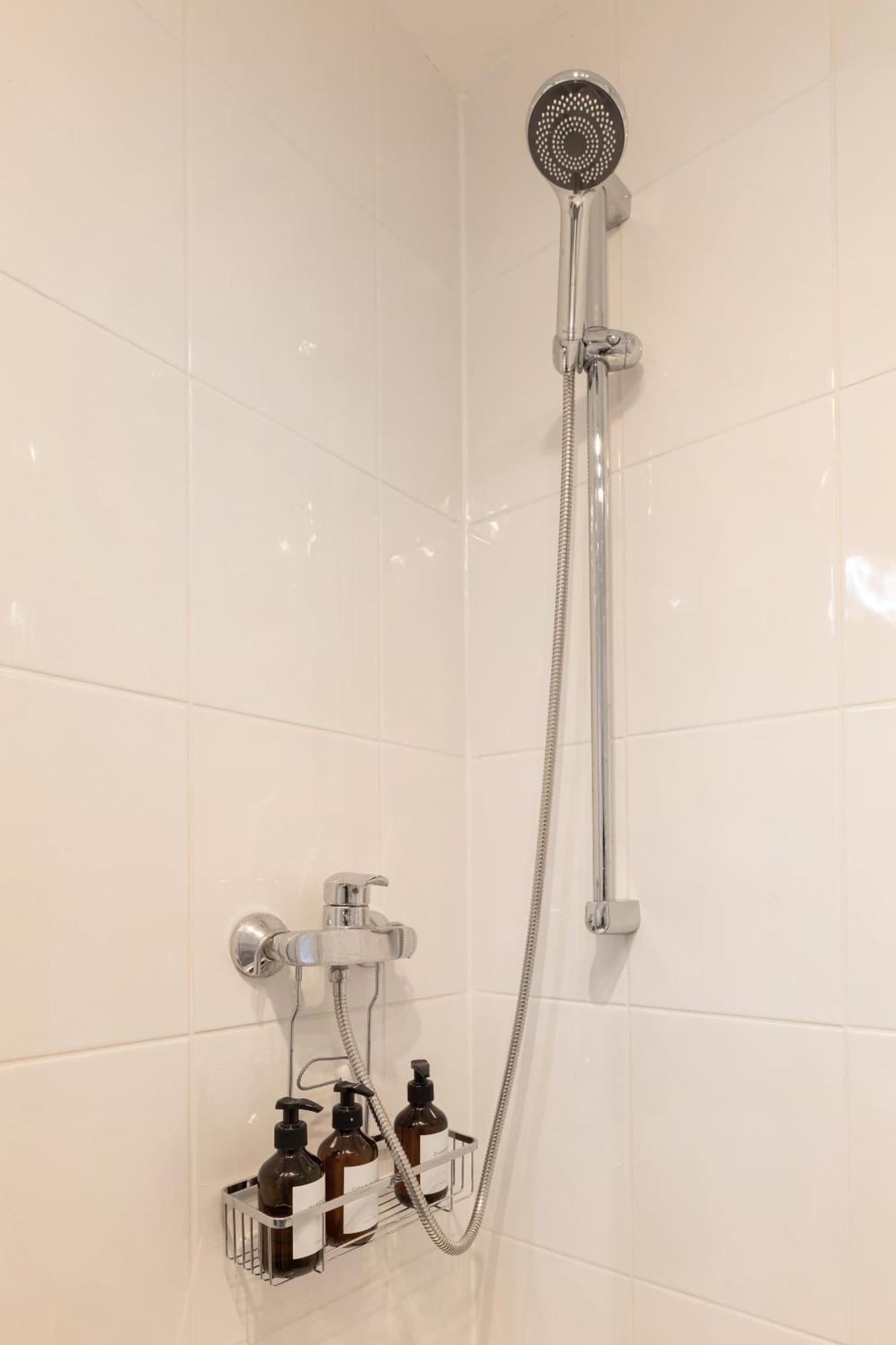 Apartment Sweethome - Kueche, Stellplatz, Wlan, Naehe S-bahn