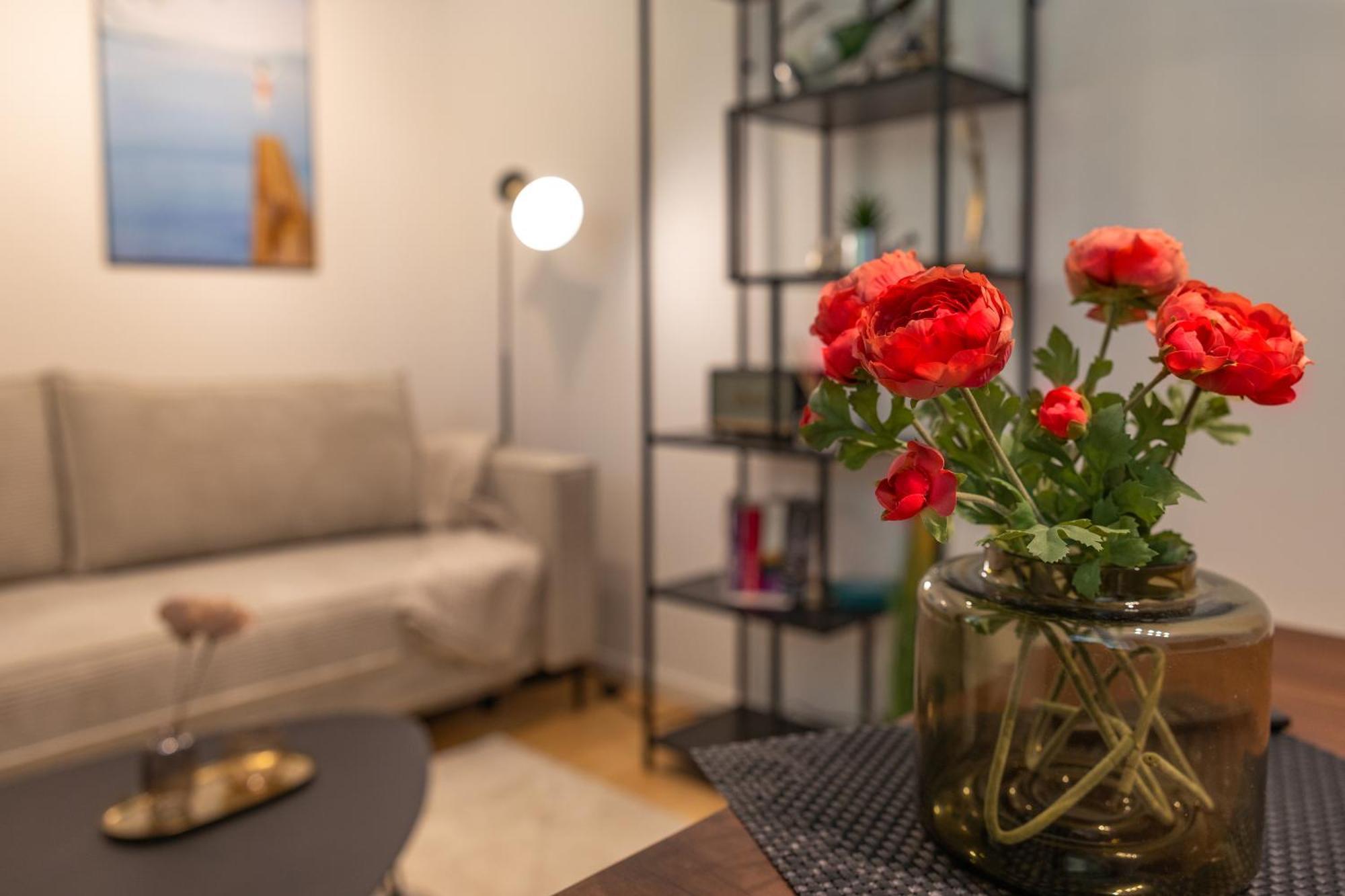 Sweethome - Kueche, Stellplatz, Wlan, Naehe S-bahn Apartment