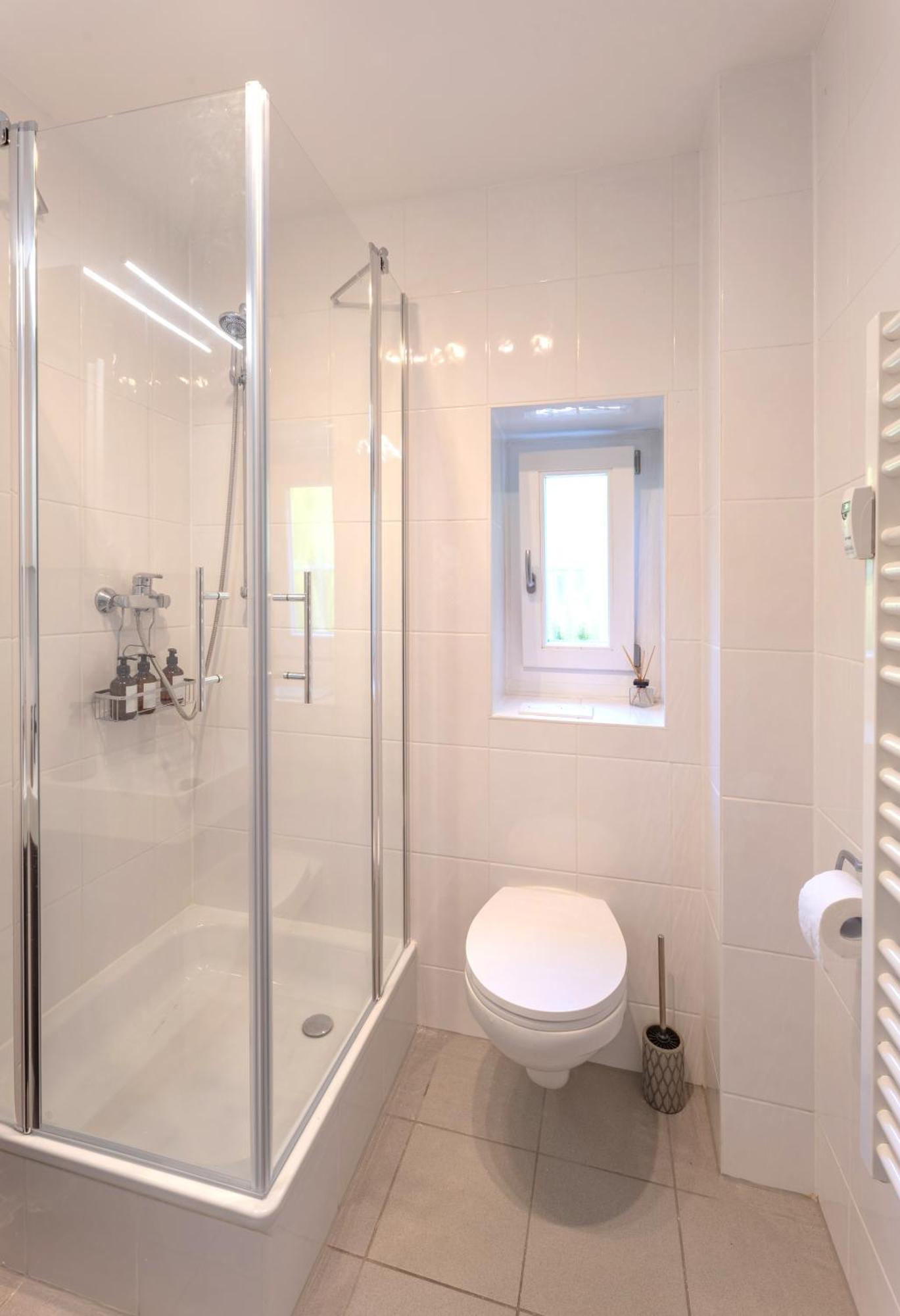 Apartment Sweethome - Kueche, Stellplatz, Wlan, Naehe S-bahn
