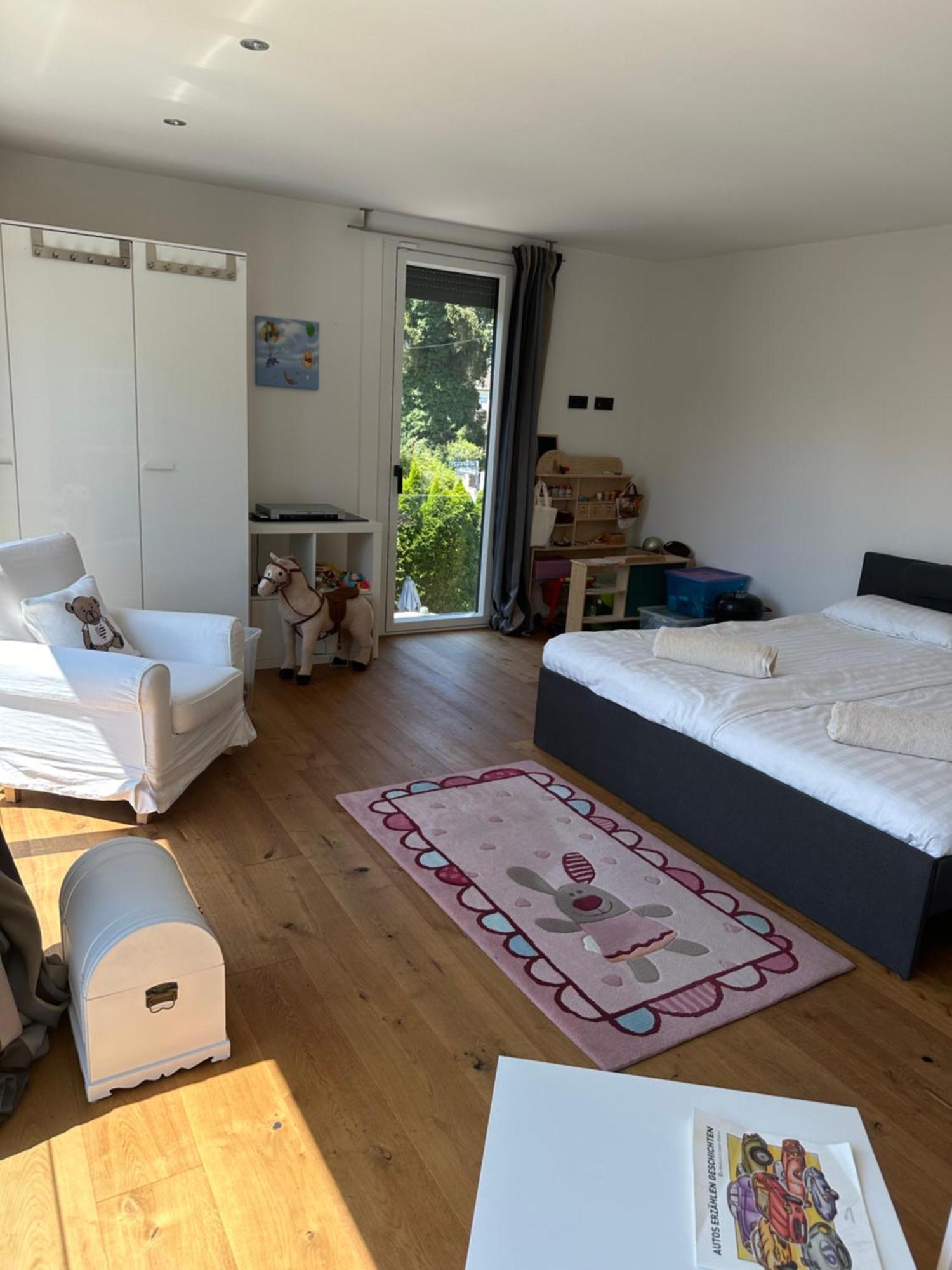 Outstanding 9 Bedroom With Pool In Villa