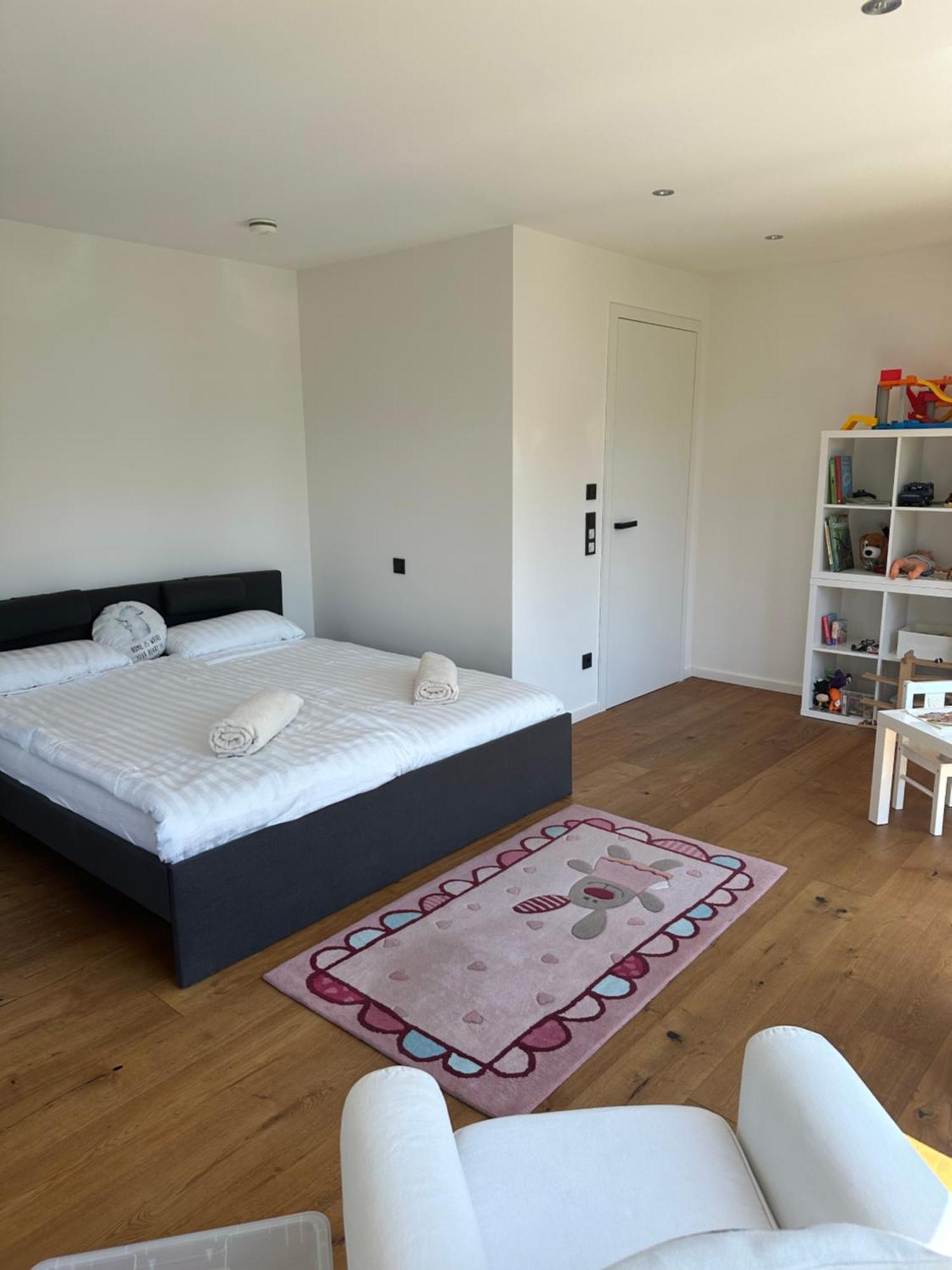 Outstanding 9 Bedroom With Pool In Munich