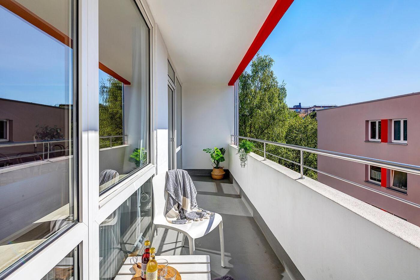 2br In Schwabing- What'app - 0034-635-520-036 - For Reservations! Apartment