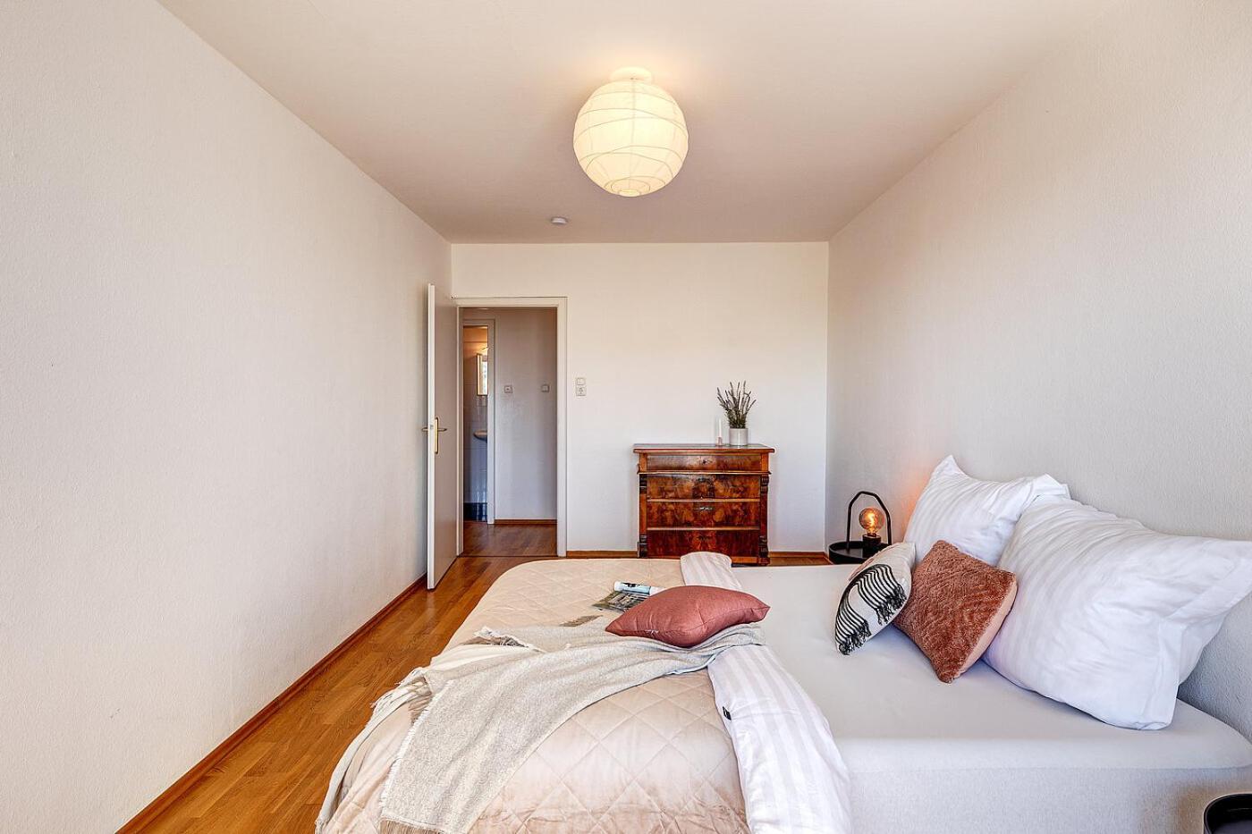 2br In Schwabing- What'app - 0034-635-520-036 - For Reservations! * Munich