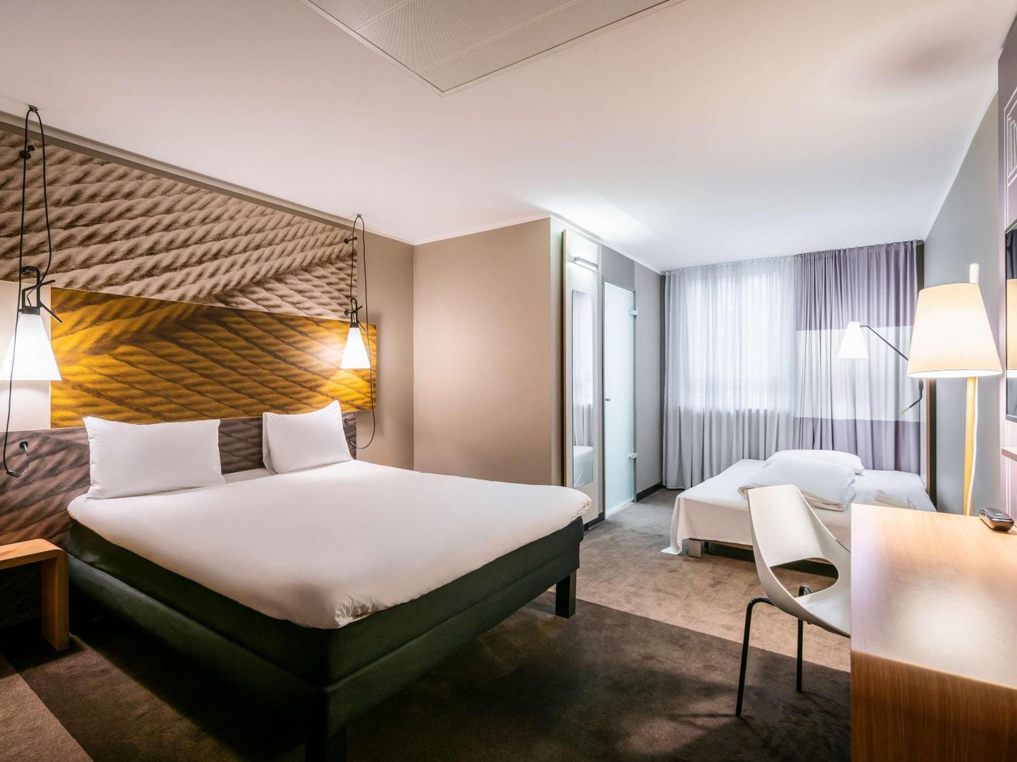 Ibis Hotel 3*