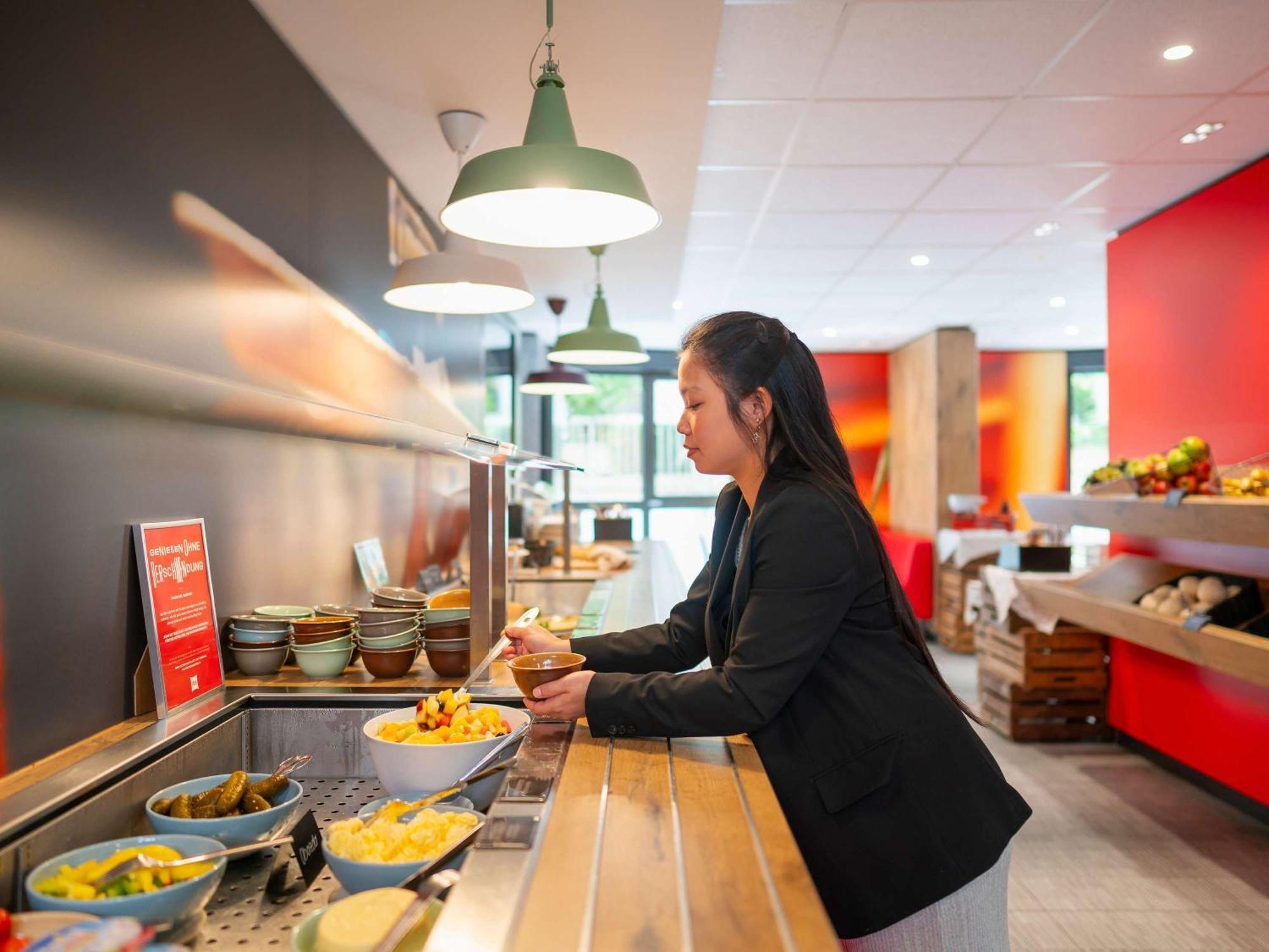 Ibis Hotel 3*
