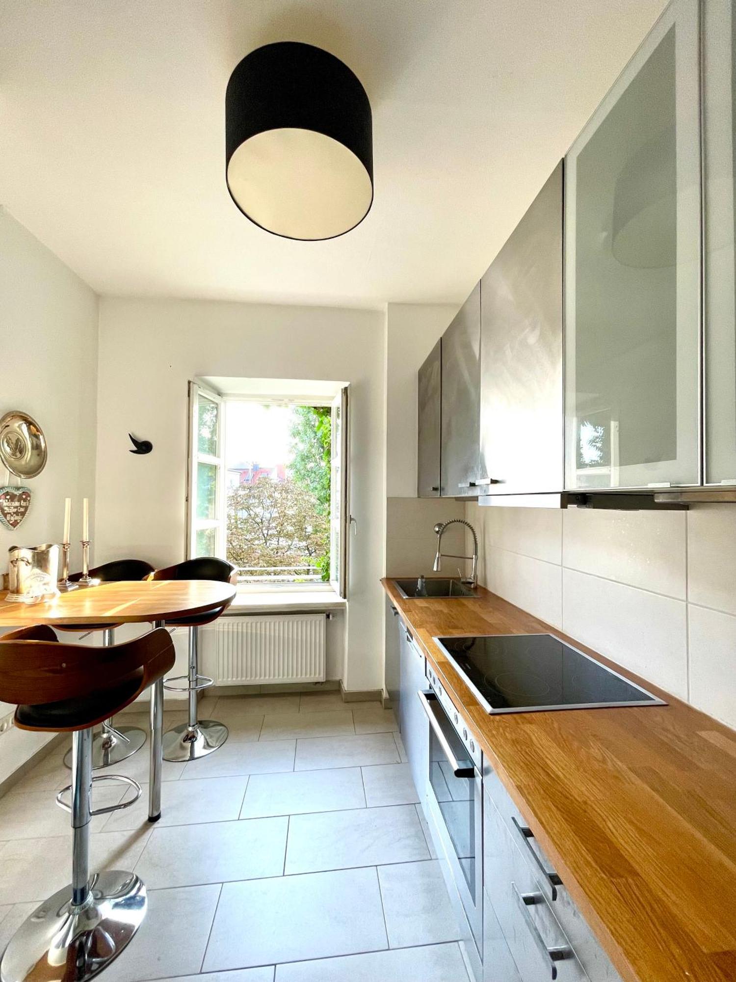 New Furnished, Exclusive Large Flat In Center, 30min To Airport Munich