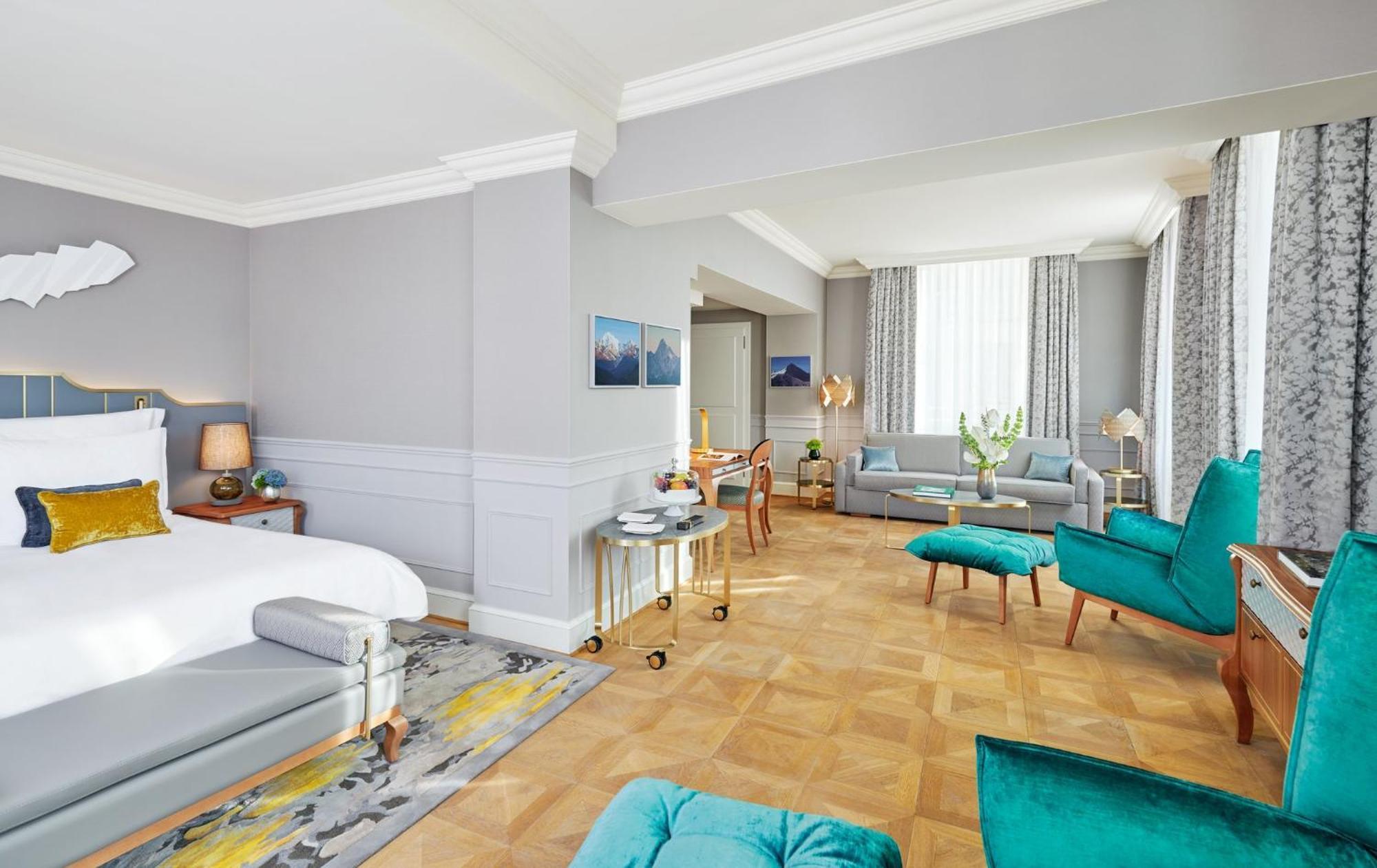 Mandarin Oriental, Hotel