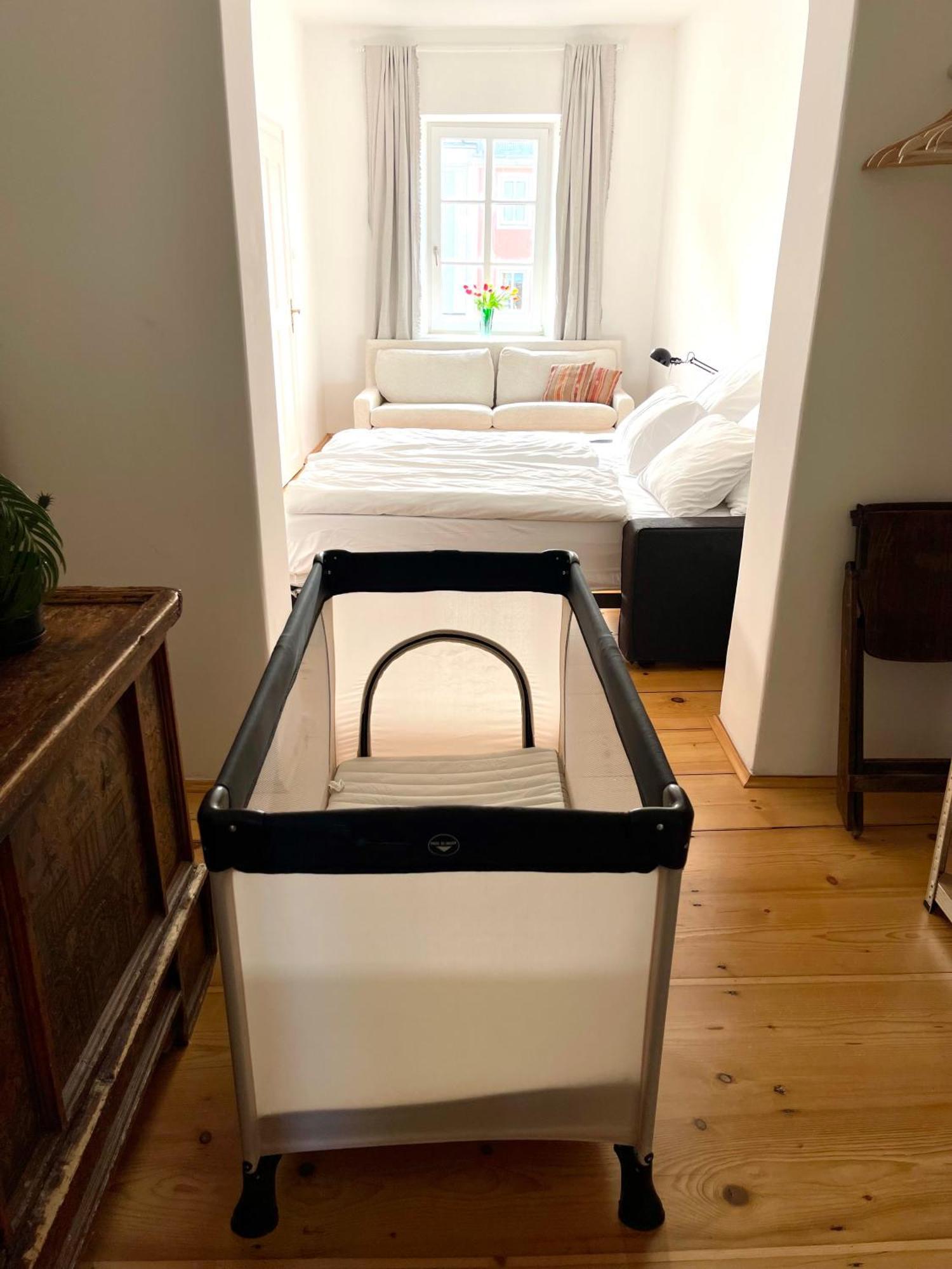New Furnished, Exclusive Large Flat In Center, 30min To Airport Munich