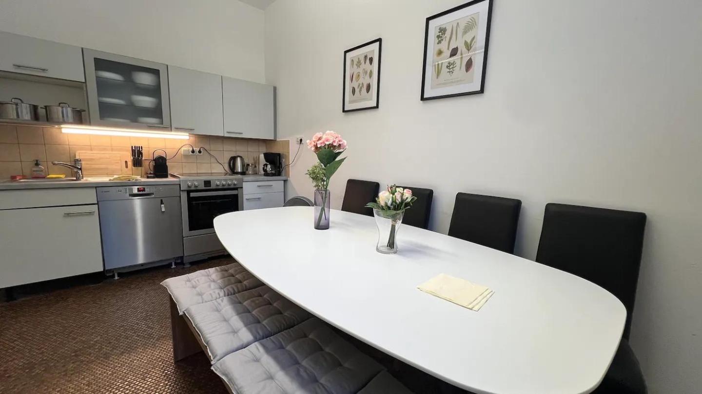 Beckhomes- New, Unique For 16 People