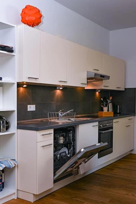 Zentrales Zimmer, Naehe Hauptbahnhof Apartment *