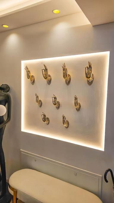 Luxurious Large With Pool, Garden, Koi Pond Apartment Munich