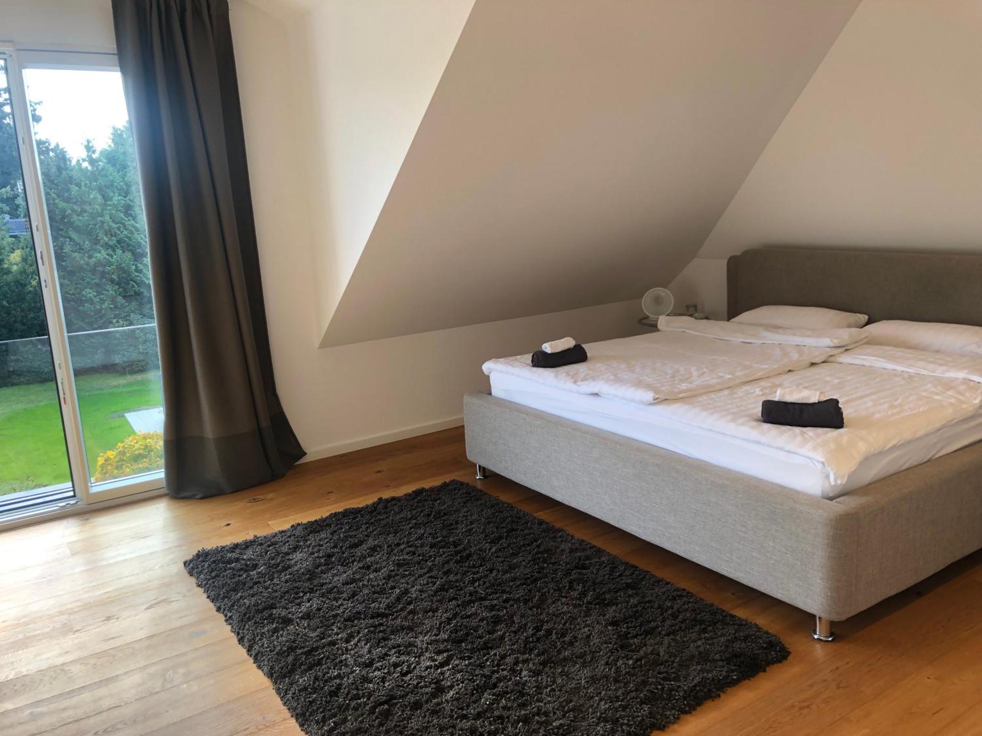 Villa Outstanding 9 Bedroom With Pool In Munich
