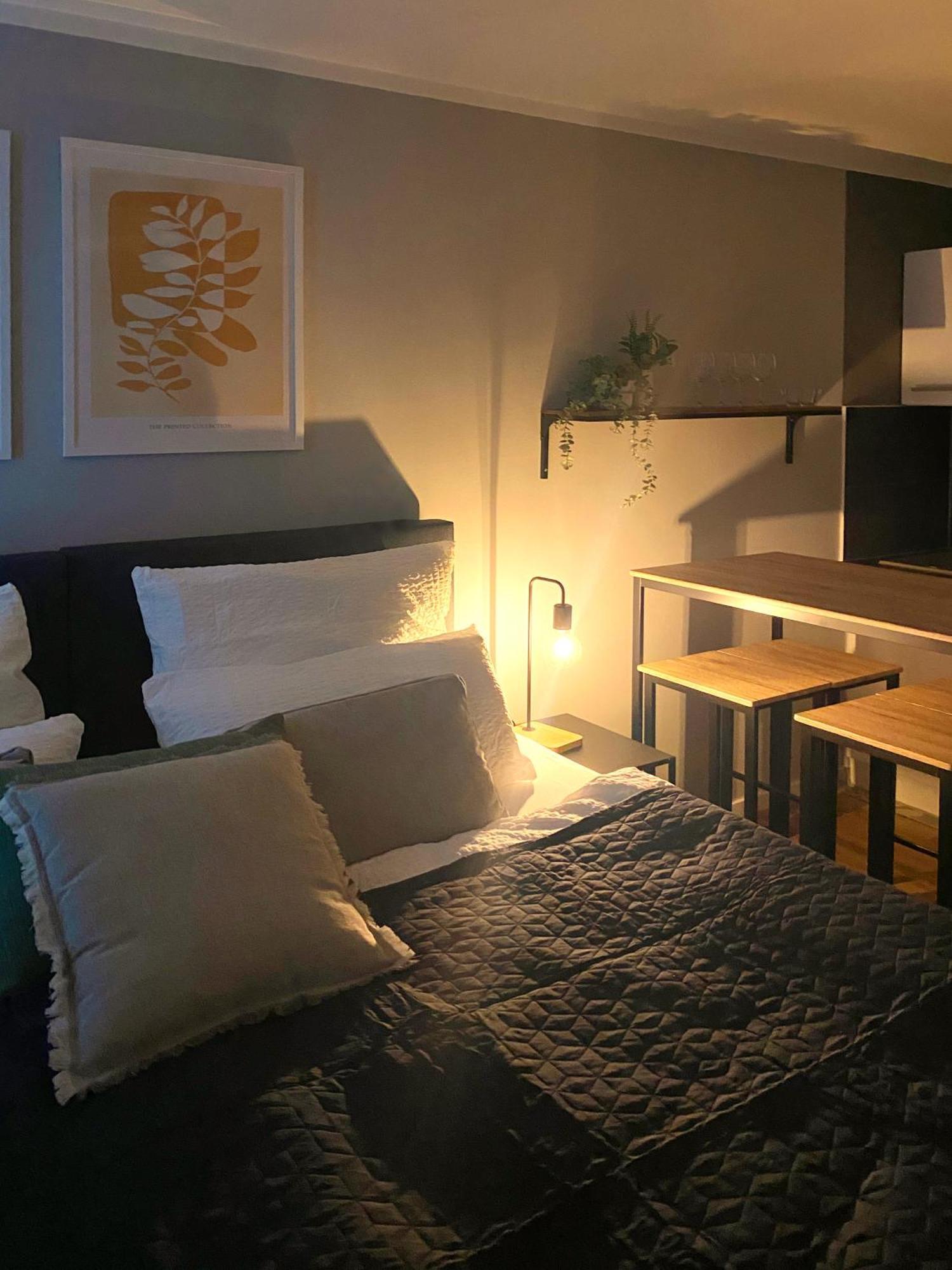Cozy In Center Apartment
