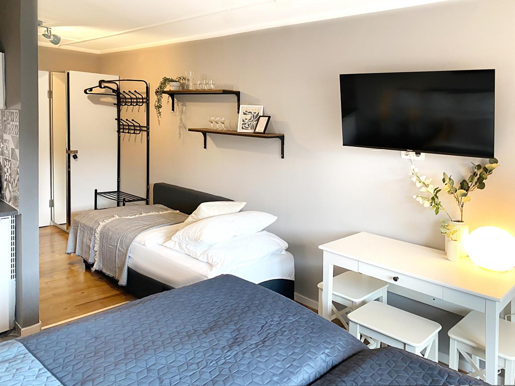 Cozy In Center Apartment